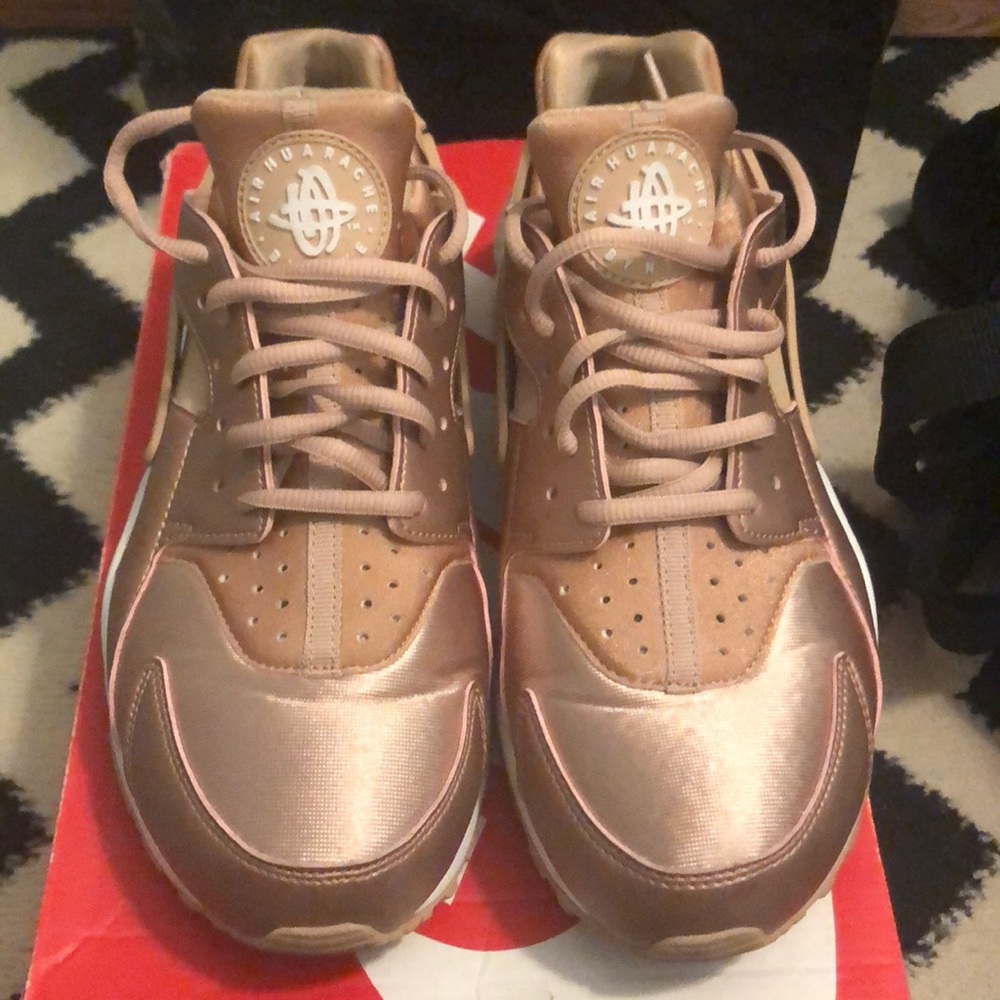 rose gold huaraches